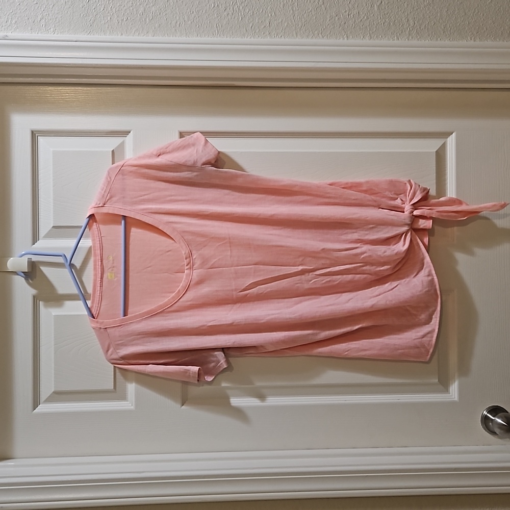 Scoop neck top